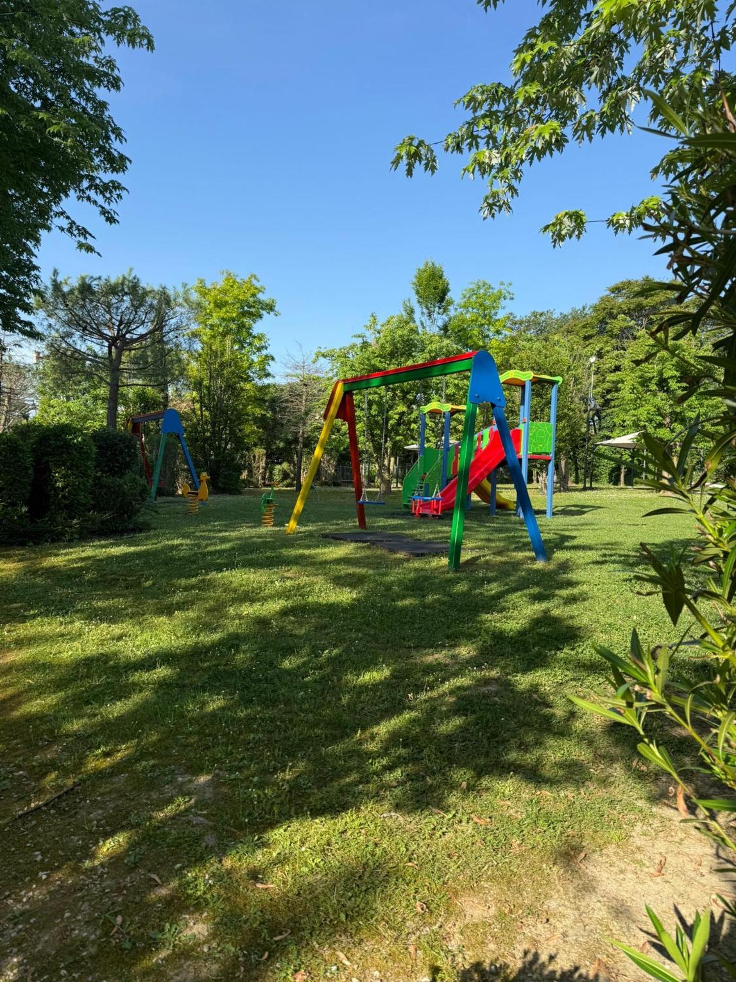 Borgo Del Torchio - Gardagate Leilighet Manerba del Garda Eksteriør bilde